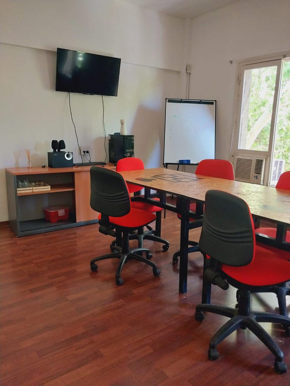 Sala de reuniones NERDCUBE